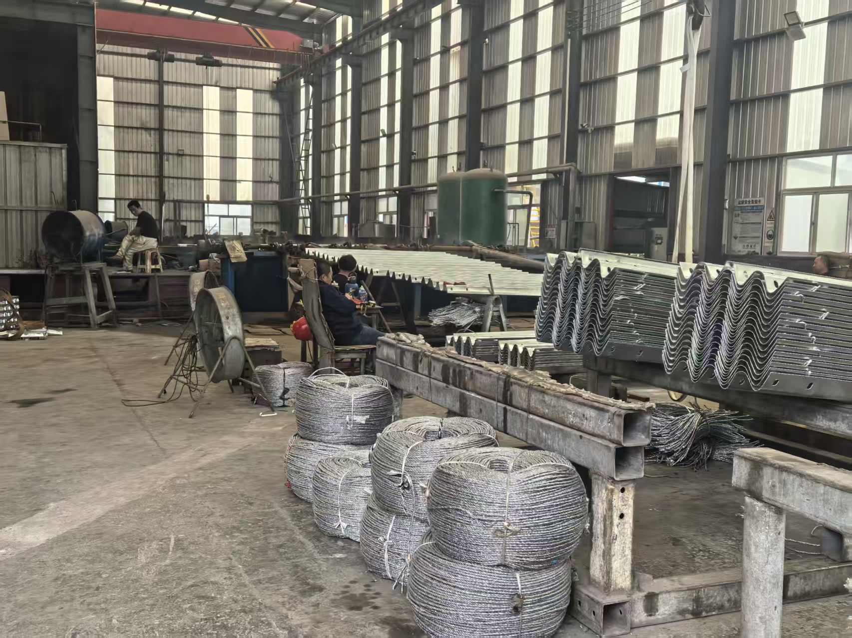 嘉峪关市环氧锌基波形护栏三波波形护栏 - 厂家